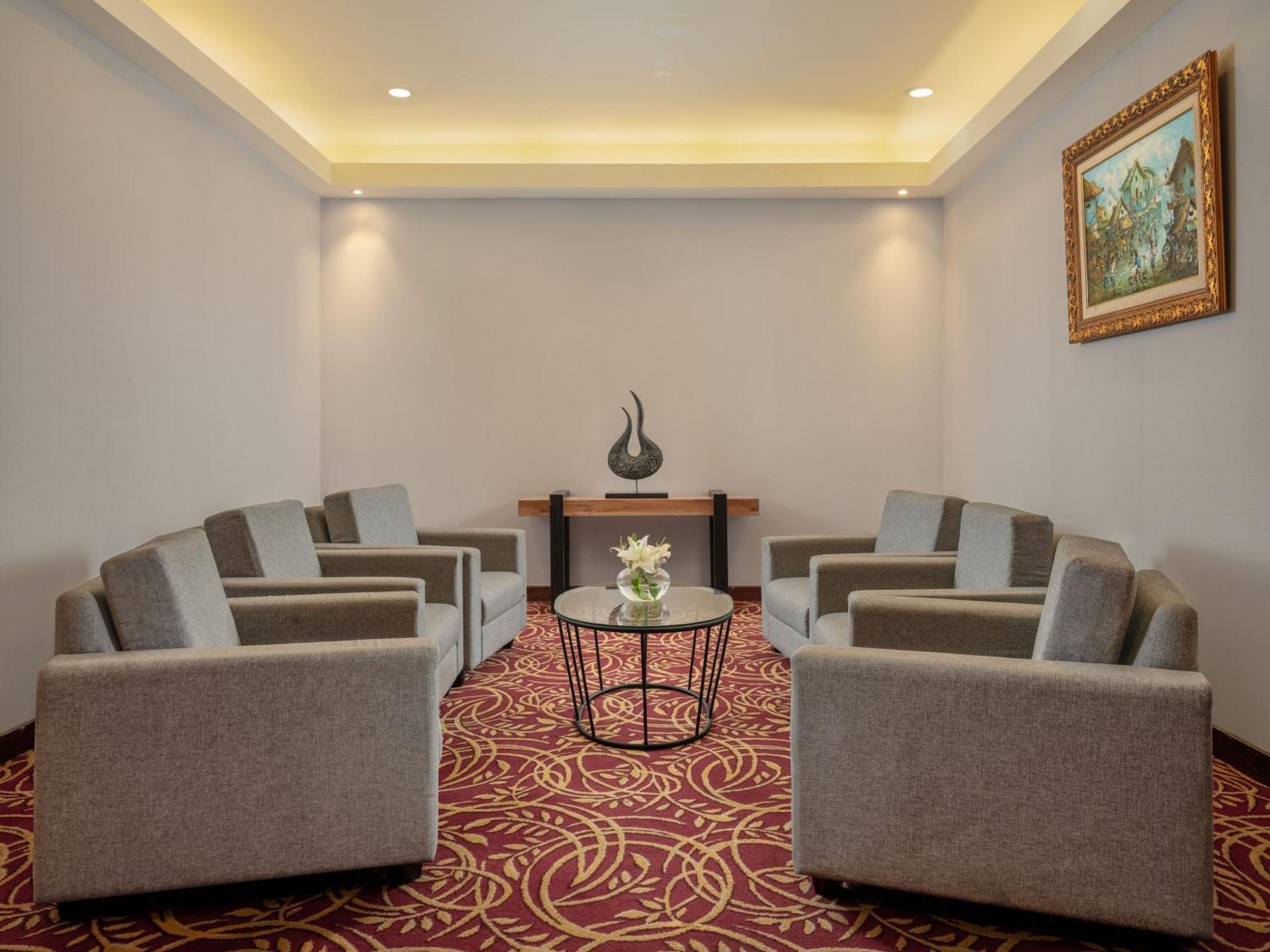 Hotel Santika Premiere Gubeng Surabaya Exteriör bild