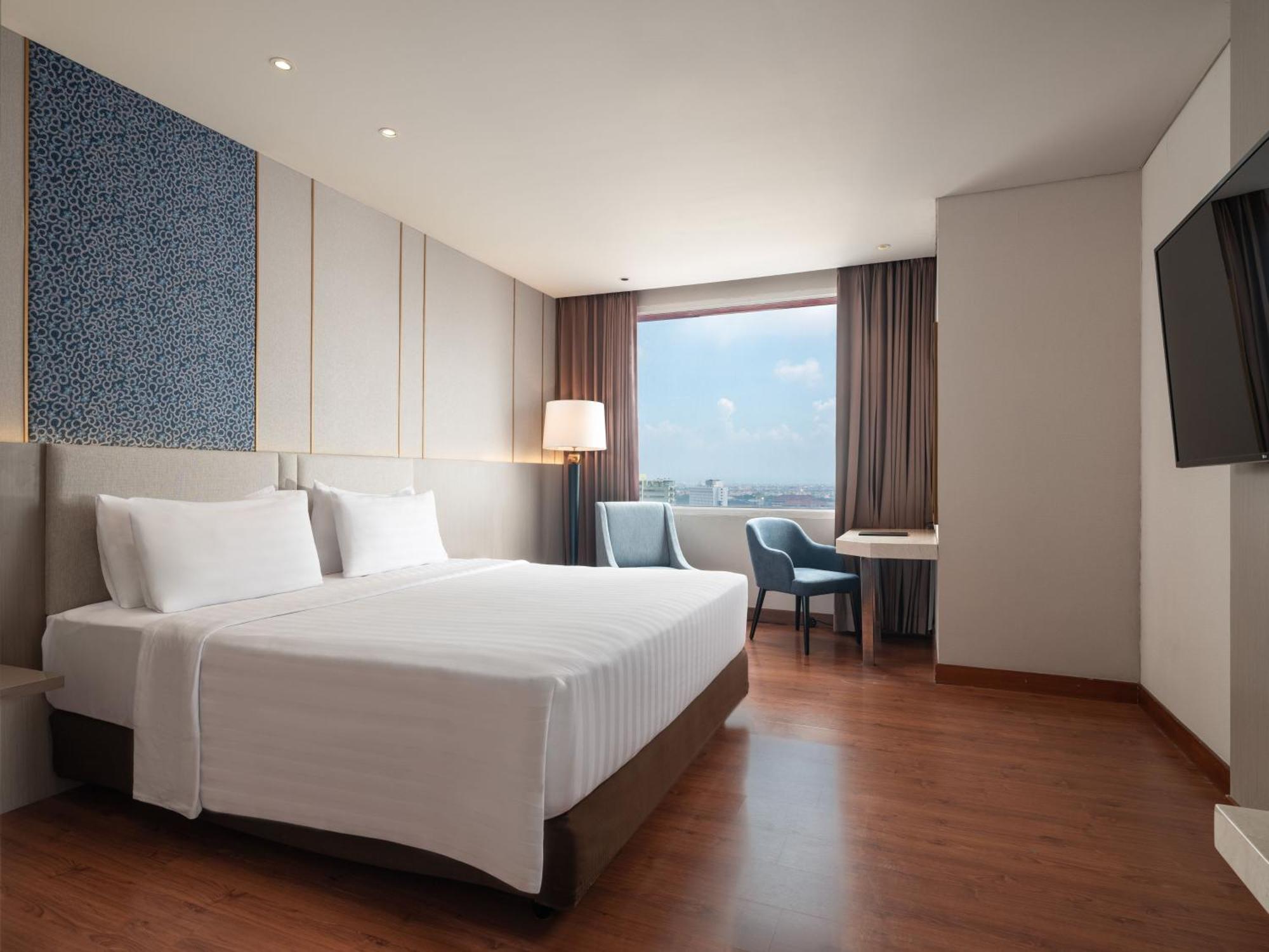 Hotel Santika Premiere Gubeng Surabaya Exteriör bild