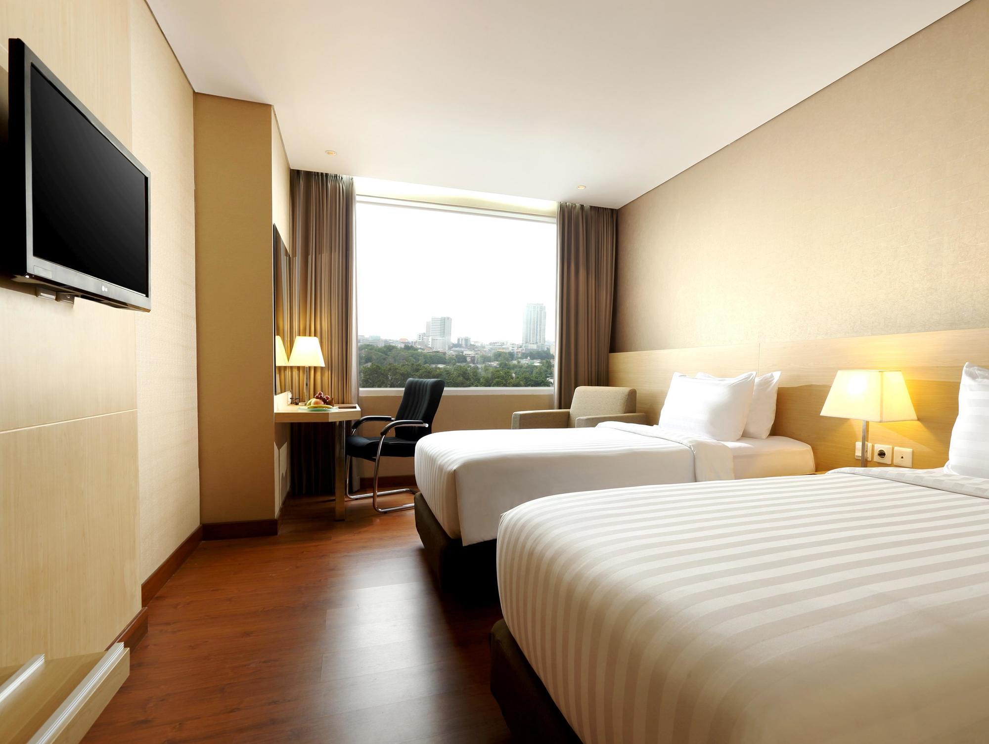 Hotel Santika Premiere Gubeng Surabaya Exteriör bild