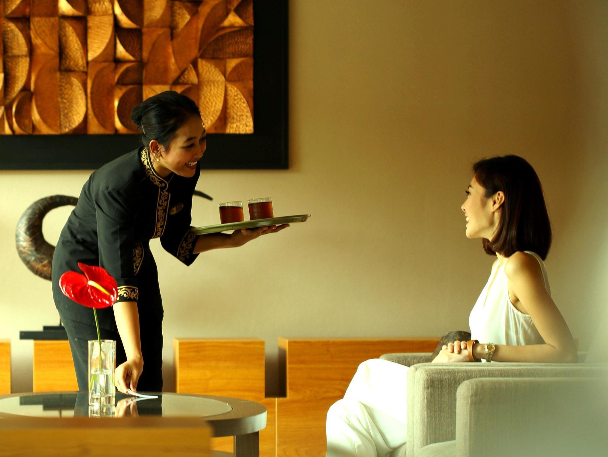 Hotel Santika Premiere Gubeng Surabaya Exteriör bild