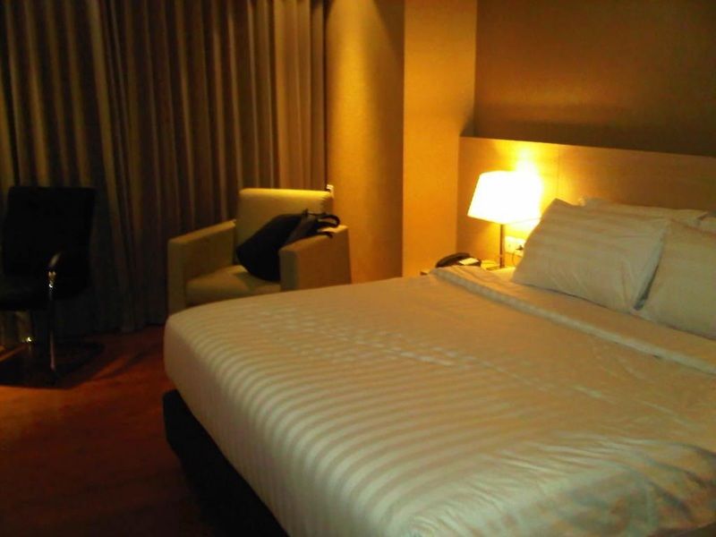 Hotel Santika Premiere Gubeng Surabaya Exteriör bild
